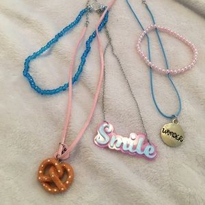 Various fun children’s jewlery